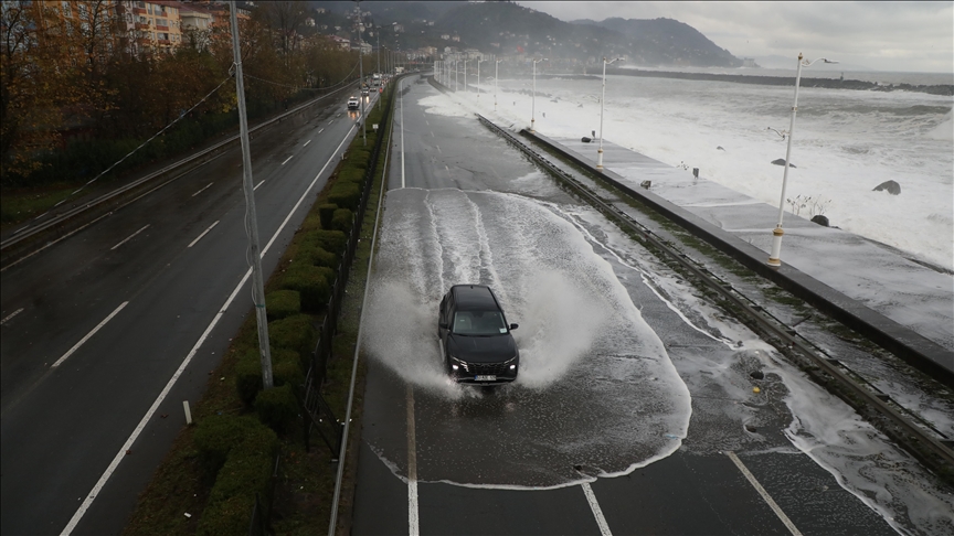 Meteoroloji uyardı: Akdeniz'in batısı ve Karadeniz'in doğusunda fırtına bekleniyor