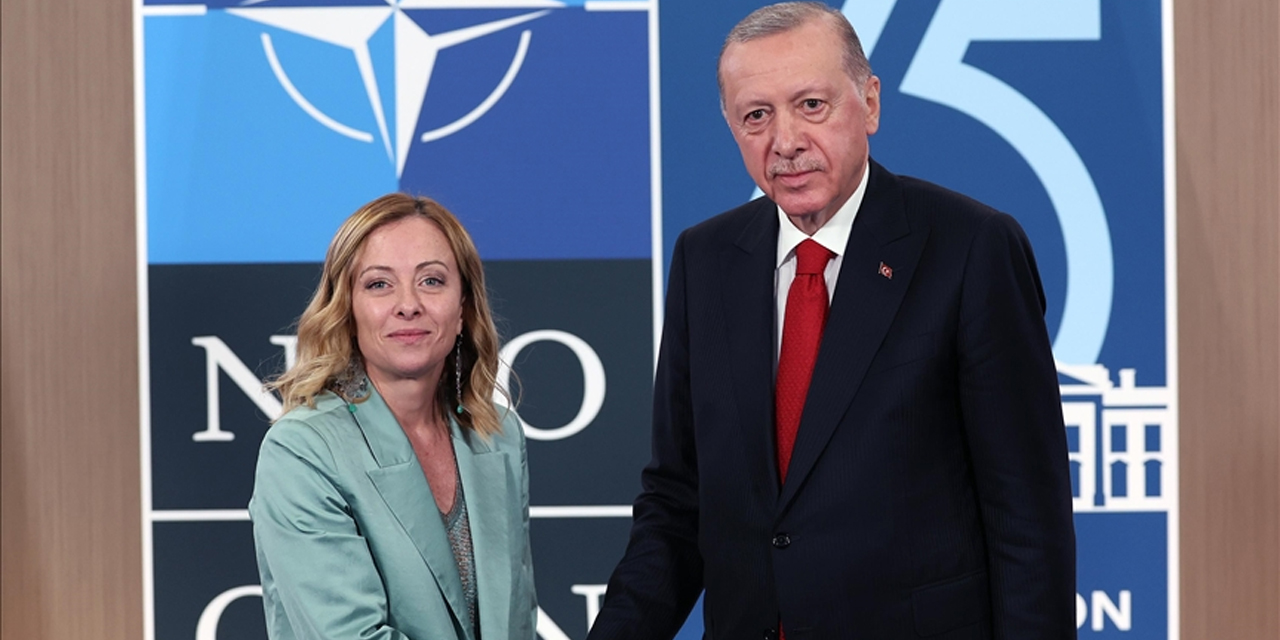 İtalya Başbakanı Meloni, Erdoğan'ı 2025 zirvesi için İtalya'ya davet etti