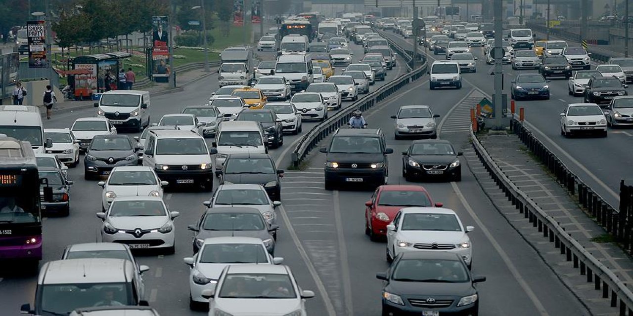 Araç sahipleri dikkat! Sıkı kontrol başladı: Bunu yapmayanın aracı trafikten men edilecek