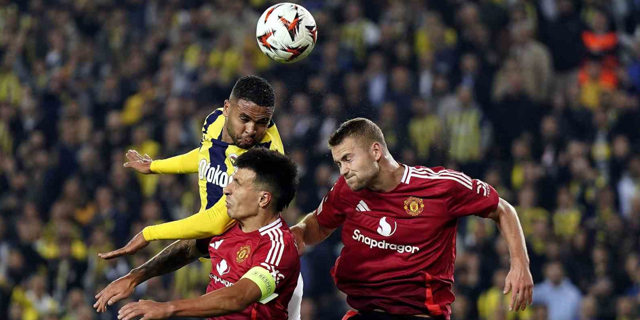 Fenerbahçe, Manchester United ile 1-1 berabere kaldı