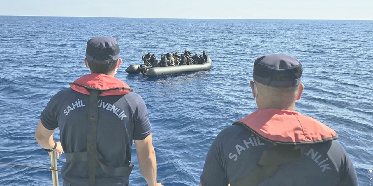 Fethiye açıklarında 103 düzensiz göçmen yakalandı