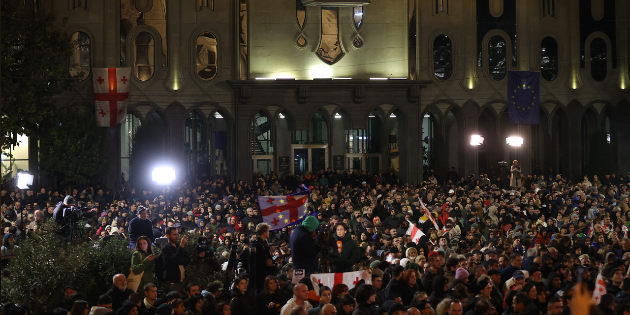 Gürcistan’da muhalefet seçim sonuçlarını reddederek protesto düzenledi