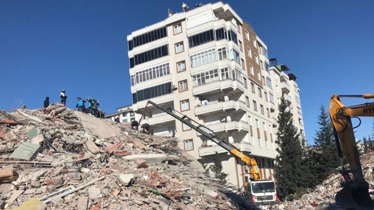 146 Kişiye mezar olan Hamidiye Sitesi'nin müteahhiti: 9 şiddetindeki depremi kaldırır