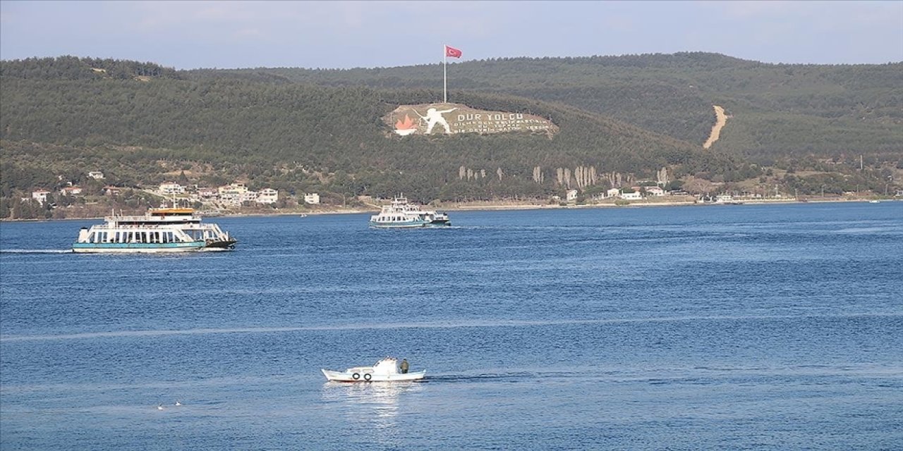 Çanakkale Boğazı’nda gemi arızalandı: Trafik askıya alındı