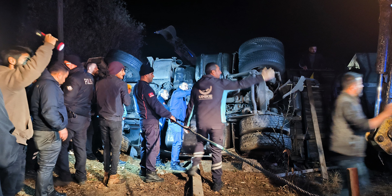 Malatya’da kazaya müdahale eden polis ekiplerine tır çarptı: 1 şehit, 1 yaralı