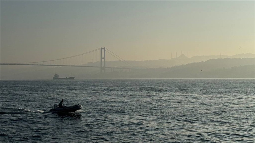 İstanbul Boğazı'nda sis engeli: Gemi trafiği askıya alındı