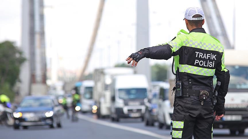 Bakan Yerlikaya trafik denetim verilerini paylaştı: 462 bin 324 sürürücüye işlem