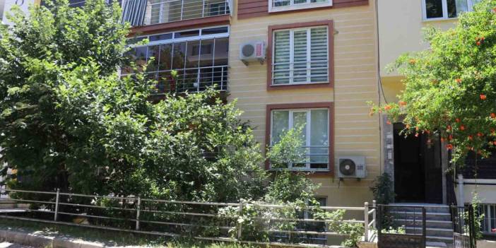 "Öğrenci dostu" gibi davrandı, casus kamerayla kız öğrencileri hedef aldı!