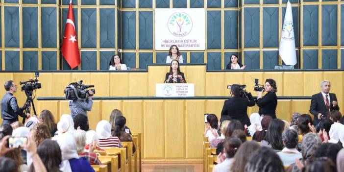 Meclis'teki 'Biji serok apo' sloganlarına suç duyurusu