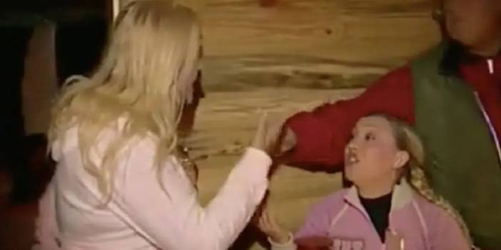 Kaçış hazırlığında yakalanan kızının ardından eski defterler açıldı: Banu Alkan ile Güllü atışması gündemde