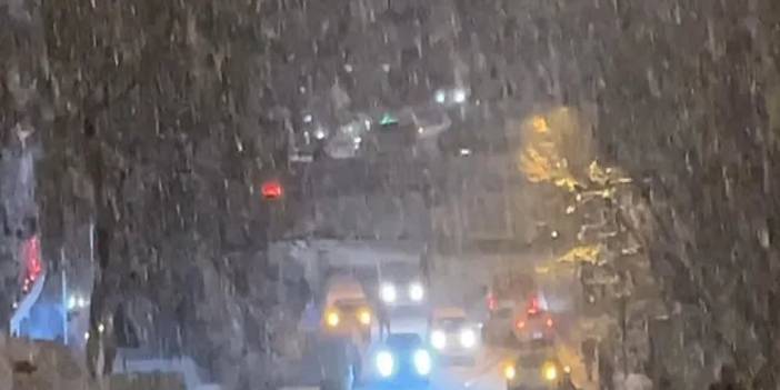 Kar yağışı trafiği kilitledi: İstanbul’da yoğunluk yüzde 81