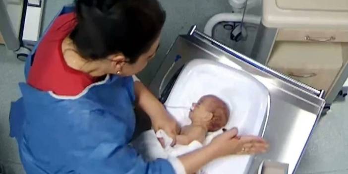 5 günlük bebeğe şiddet uygulayan hemşire için tutuklama kararı! Şiddet 14 dakika sürmüştü...