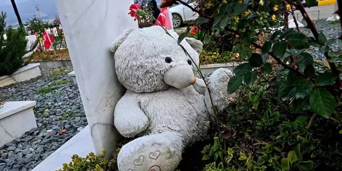 6 Şubat depremlerinin 3. yılı: Gözyaşları mezarlıkların başında aktı