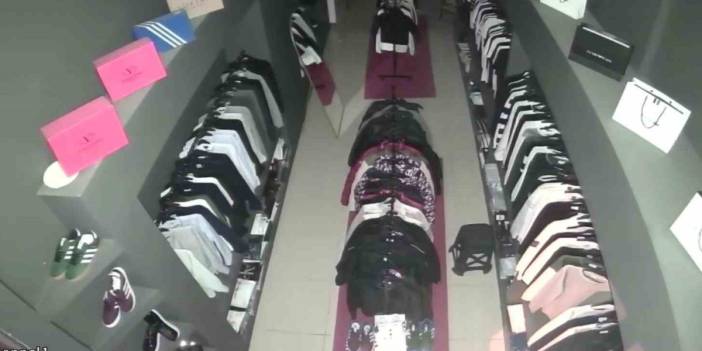 Tokat'ta 5.5'lik deprem: O anlar güvelik kameralarına yansıdı