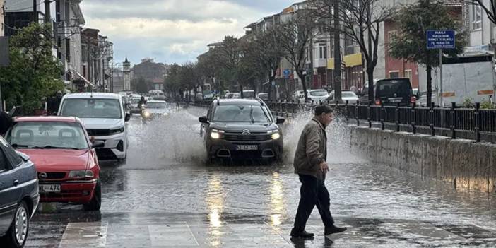 Meteoroloji alarm verdi: Kuvvetli sağanak geliyor