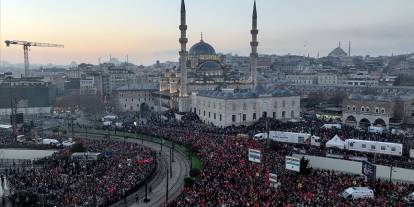 İstanbul’da Filistin’e destek yürüyüşü: Binlerce kişi bir araya geldi