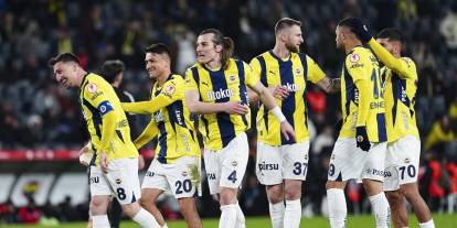 Kadıköy'de bol gollü randevu: 5 gollü maçı Fenerbahçe kazandı