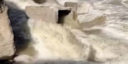 Sinop'ta yol çöktü, ulaşım kapandı
