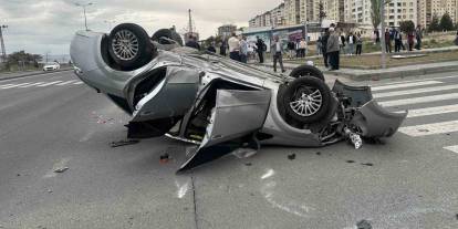 Kayseri’de feci kaza: Ortalık savaş alanına döndü, çok sayıda yaralı var