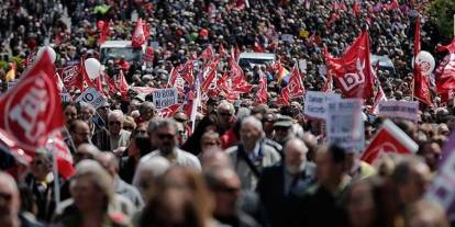 İstanbul Valiliği 1 Mayıs gösterilerinde kaç kişinin gözaltına alındığını duyurdu