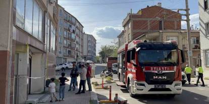 Tamir ettiği otomobilin altında kalan kişi hayatını kaybetti