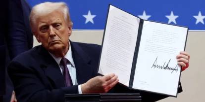 Trump duyurdu: O ülke ile tarihi bir anlaşma yapıldı!