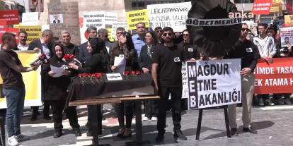 Eğitim sistemi tabutta: Öğretmen adaylarından sarsıcı protesto