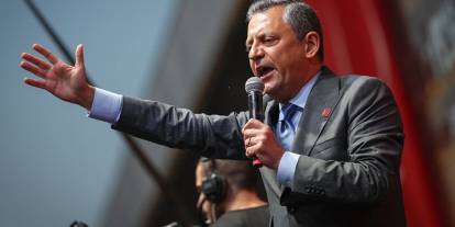 Özgür Özel Ekrem İmamoğlu'nu ziyarete gitti