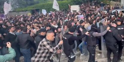 Boğaziçi protestosunda 4 öğrenci tutuklandı: Gazeteci Can Öztürk de adliyeye sevk edildi
