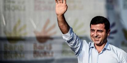 AK Partili Azmi Ekinci: Selahattin Demirtaş’a hâlâ suçlu muamelesi yapmak doğru olmaz