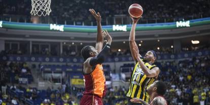 Fenerbahçe'den ezeli rakibe farklı galibiyet