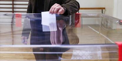 Polonya'da kritik seçim günü: Cumhurbaşkanlığı yarışı başladı