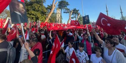 İstanbul’da 19 Mayıs coşkusu: On binlerce kişi Şişli'den Beşiktaş'a yürüdü