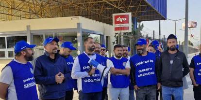 DYO Boya fabrikası işçileri greve çıktı