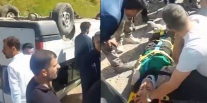 Hakkari'de öğrenci servisi takla attı: 13 yaralı