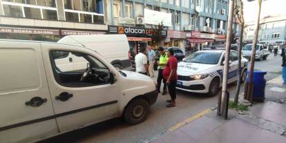 Ters yöne giren ehliyetsiz sürücüye şok ceza