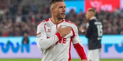 Podolski futbola veda etmiyor: Zabrze ile sözleşme uzattı