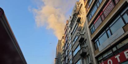 Şişli’de restoranda çıkan yangın iki binaya daha sıçradı