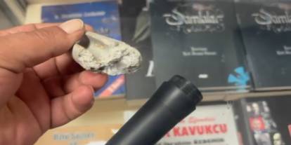 Mikrofon aldı, beton çıktı