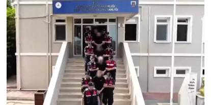 Sahte tatil satan çeteye büyük operasyonu Ali Yerlikaya duyurdu: 20 kişi tutuklandı! Hesaplarında 1,1 milyar TL ele geçirildi