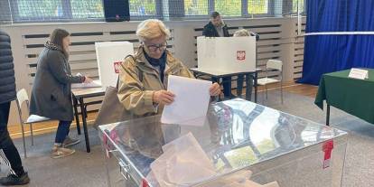 Polonya'da cumhurbaşkanı seçimi: İkinci tur için oy verme işlemi başladı