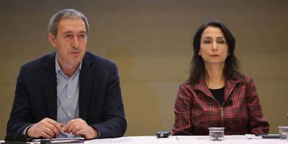 CHP'li belediyelere yeni operasyona siyasilerden tepki:  DEM Parti Eş Genel Başkanlarından ilk açıklama