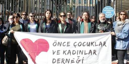 Önce Çocuklar ve Kadınlar Derneği'nden yargı paketi değerlendirmesi: Kadınların ve çocukların hayatı pazarlık konusu edilemez