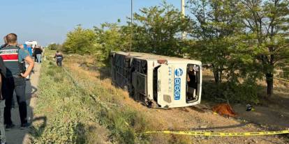 Konya'da yolcu otobüsü devrildi:  1 ölü, 23 yaralı