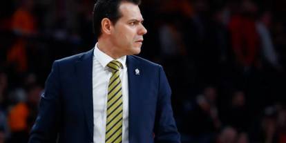İran'da Fenerbahçe eski koçunun yaşadığı binaya füze düştü