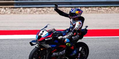 Toprak Razgatlıoğlu tarihe geçti: WSBK’da ezber bozan zafer