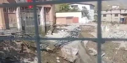 Hakkari’de adliye binasının girişinde çökme