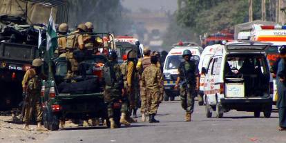 Pakistan'da bombalı saldırı: 2 ölü, 11 yaralı