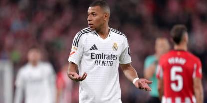 Kylian Mbappe'den kötü haber: Hastaneye kaldırıldı