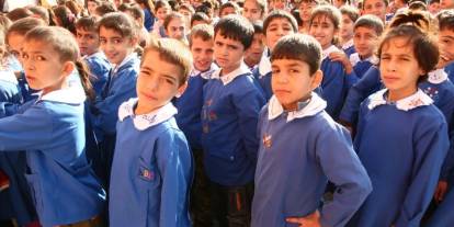 Okullarda serbest kıyafet kaldırıldı! Önlük geri dönüyor